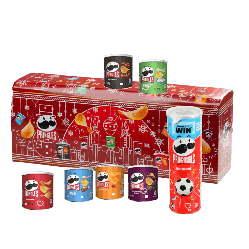 Calendrier de l’Avent Pringles 2025 rouge en forme de bus festif, avec 23 mini-boîtes et 1 grande boîte variée pour gourmand de chips et de snacks salés.