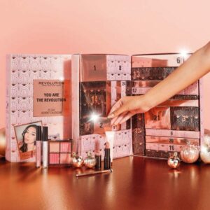 Calendrier de l'avent maquillage 2022 Revolution
