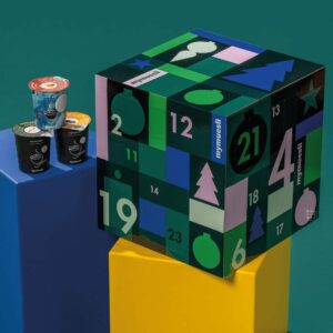 coffret gourmand cube vert calendrier de l'avent mymuesli porridge 2023 contenant 24 porridges recettes gourmandes