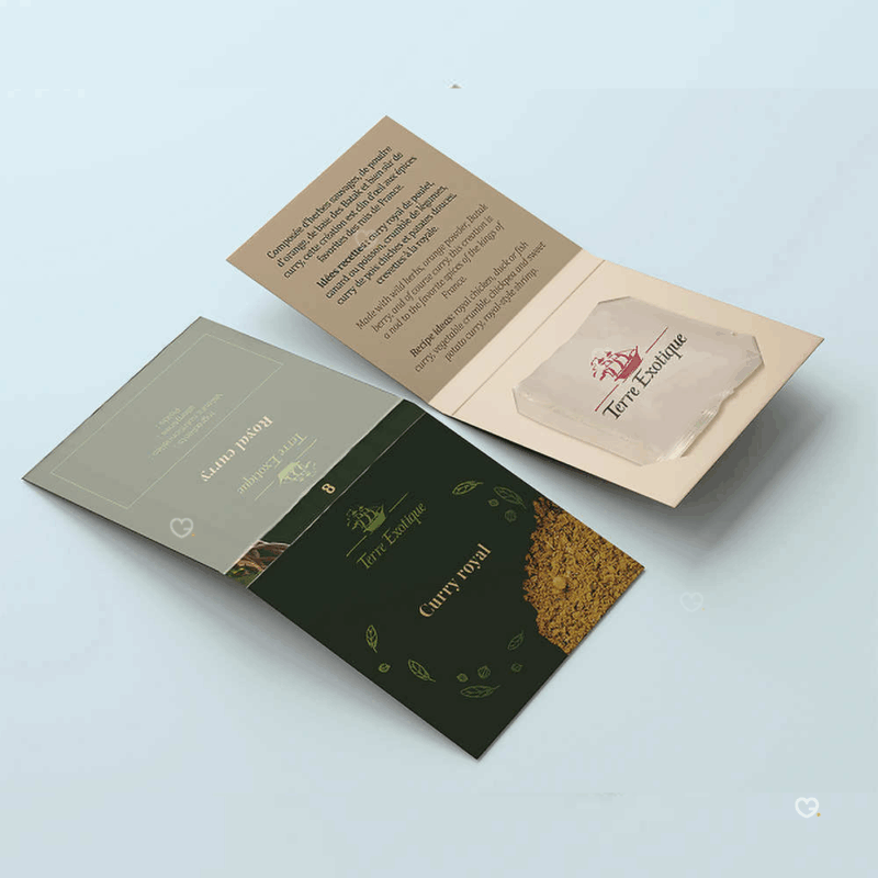 Calendrier de l’Avent Terre exotique 2025 contenant 24 épices et mélanges du monde, coffret illustré festif pour gastronomes et gourmand curieux.