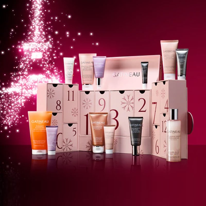 Calendrier de l'Avent Gatineau 2024 dans un coffret beauté rose, contenant 12 produits de soins du visage haut de gamme