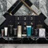Contenu complet du Calendrier de l'avent Avant Skincare 2024 ouvert avec produits beauté soin visage