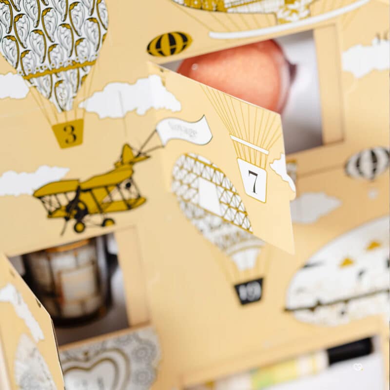 Coffret bougie luxe calendrier de l'avent Baobab 2024 avec 24 mini bougies parfumées, crème mains et savons