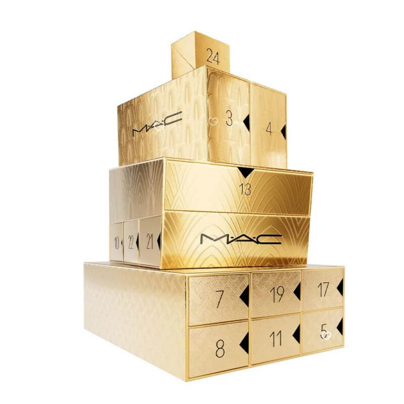 calendrier de l'avent mac cosmetics 2024 coffret boite or contenant 24 produits beauté de maquillage pour femme