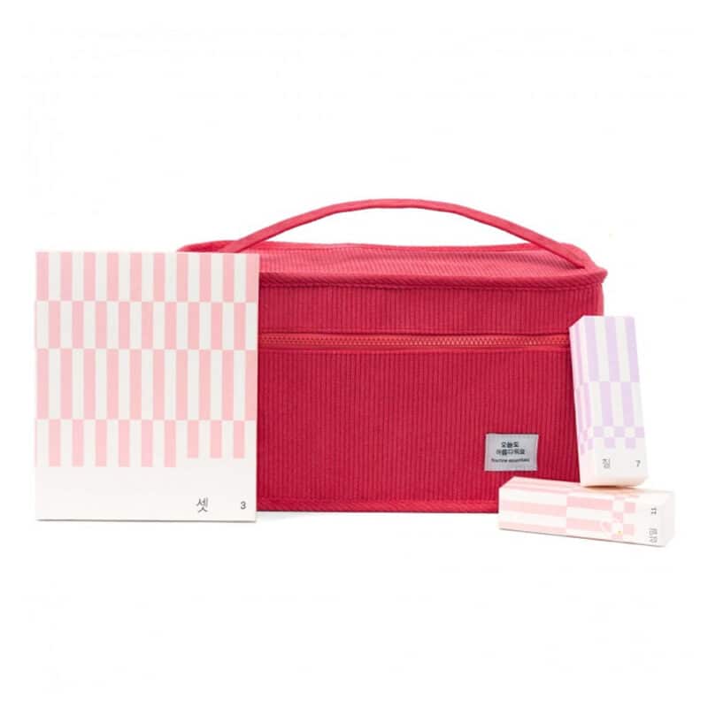 calendrier de l'avent Miin Cosmetics 2024 kbeauty coffret beauté présenté sous forme de trousse rouge XXL contenant soins et maquillage coréen
