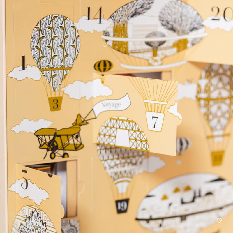 Coffret bougie luxe calendrier de l'avent Baobab 2024 avec 24 mini bougies parfumées, crème mains et savons