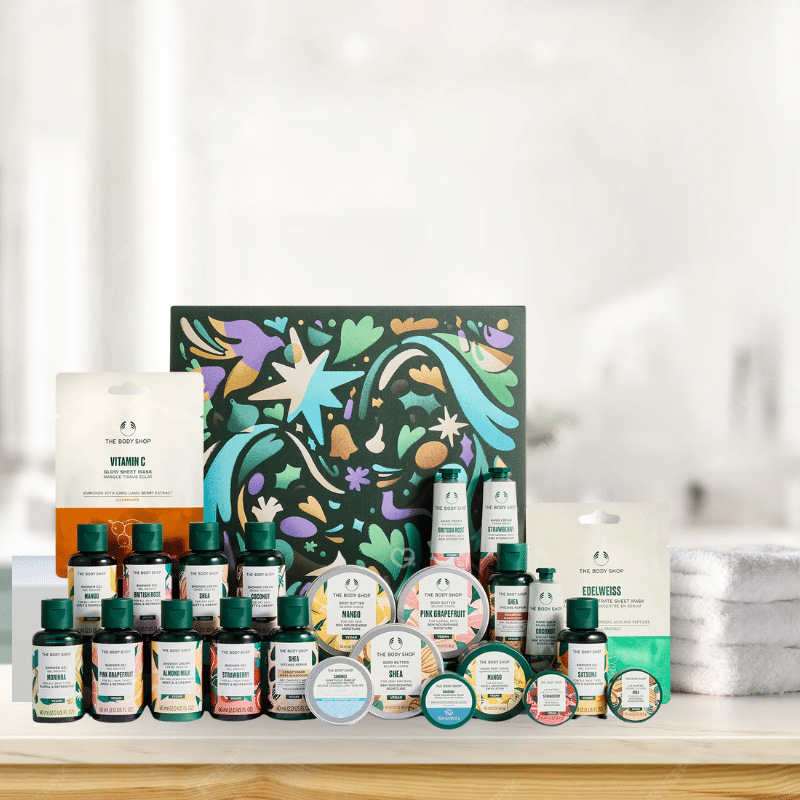 Calendrier de l’Avent The Body Shop Classique 2025 contenant 24 soins beauté naturels corps, visage, lèvres et cheveux, idéal pour beauté femme cocooning.