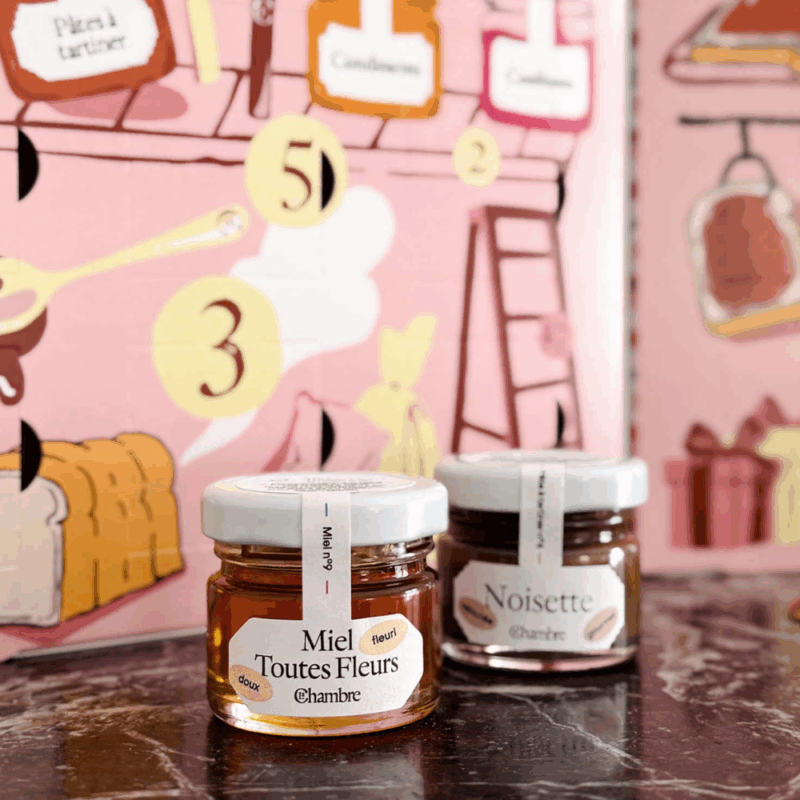 Calendrier de l’Avent La Chambre aux confitures 2025 avec 24 pots gourmands de confitures, miels et condiments pour amateurs de douceurs artisanales.