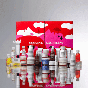 Calendrier de l’Avent Susanne Kaufmann 2025 en coffret luxe contenant 25 soins visage, corps et bain naturels pour femmes en quête de bien-être raffiné.