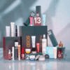 Calendrier de l’Avent Asos 2025 avec 25 produits beauté maquillage, soins visage, corps, cheveux et accessoires, idéal jeune femme et fille
