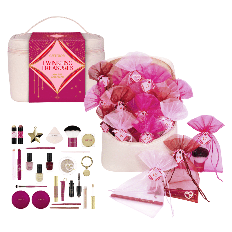 Calendrier de l’Avent Catrice 2025 présenté sous forme de trousse maquillage avec 24 produits beauté, maquillage et accessoires : vernis, rouge à lèvres, mascara...