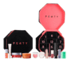 Calendrier de l’Avent Fenty Beauty 2025 contenant 12 produits beauté : maquillage et soins Fenty Skin, coffret makeup noir élégant pour femme