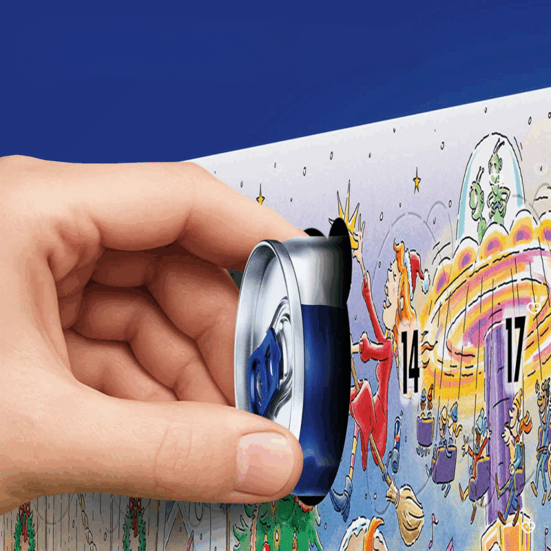 calendrier de l'avent Red Bull 2025 contenant 24 boissons energisantes avec 16 saveurs différentes