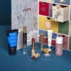calendrier de l'avent beaute sisley paris 2024 avec illustration de fee Greening de contenant des produits de beauté, soins cosmétiques, soins visage, maquillage et soins capillaire