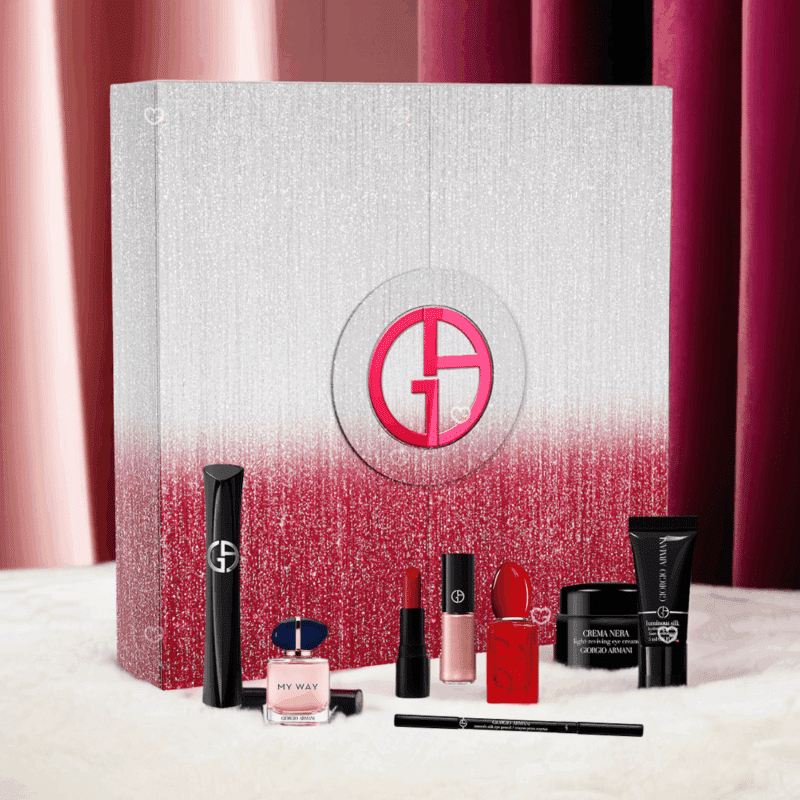 Calendrier de l’Avent Armani 2025 luxueux avec 24 parfums, maquillage, soins visage et accessoires, idéal cadeau beauté femme