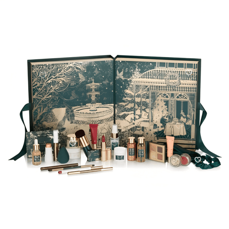 Calendrier de l’Avent Marionnaud 2025 renfermant 24 produits beauté maquillage, soins, bain et accessoires pour femme.