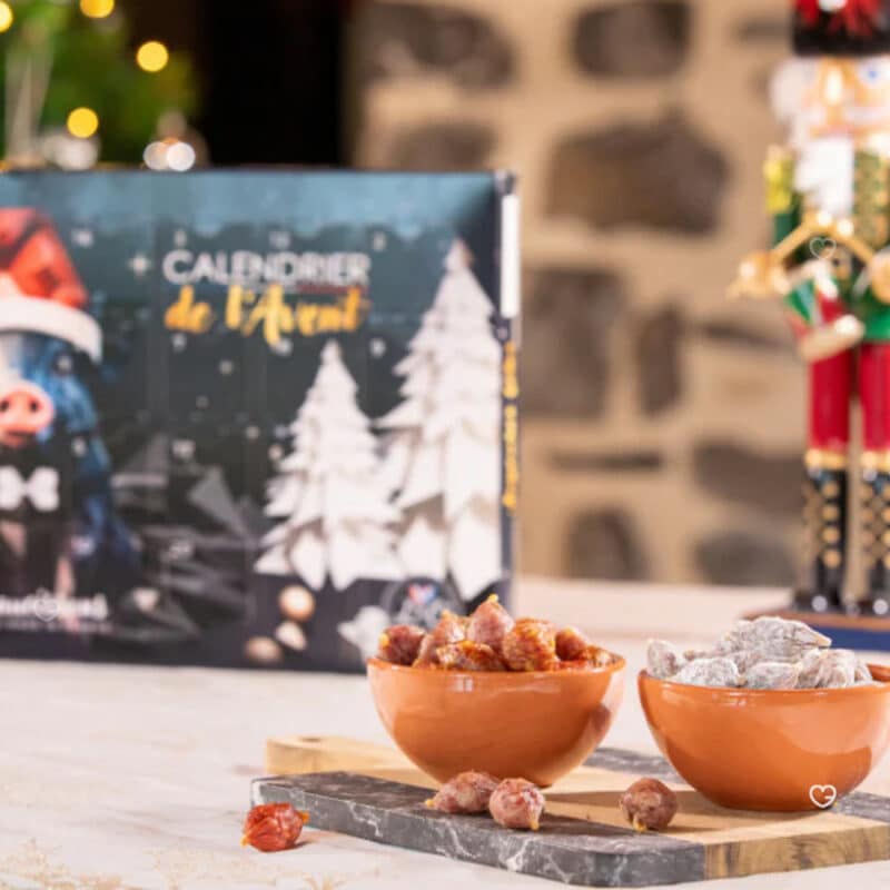 calendrier de l'avent saucisson 2024 avec 48 mini saucissons de 12 saveurs de la Maison bayle