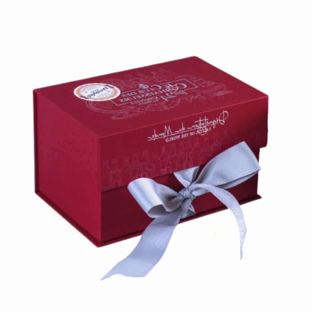 calendrier de l'avent whisky le club des connaisseurs présenté dans un coffret rouge contenant 24 whisky du monde à déguster