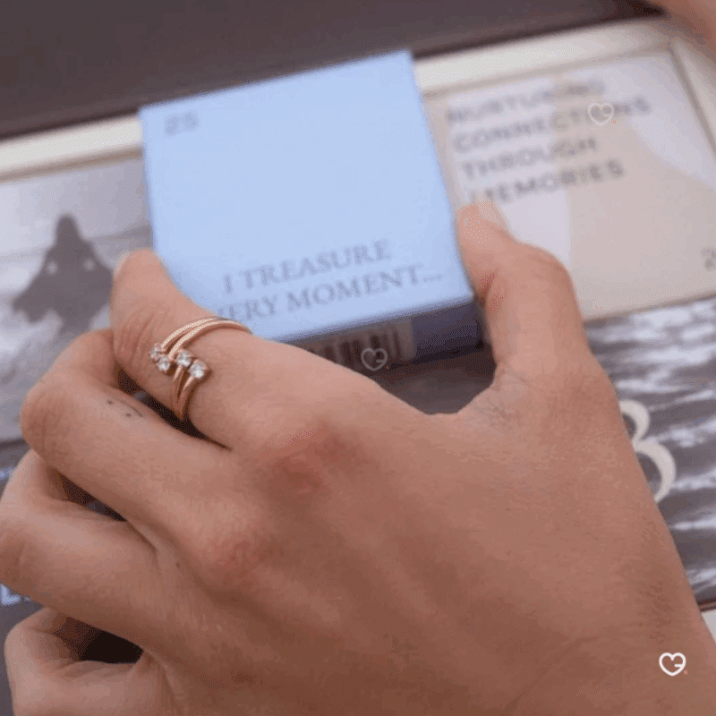 Calendrier de l’Avent Purelei 2025 en édition limitée avec 25 bijoux tendance et résistants à l’eau, cadeau élégant pour femmes modernes.