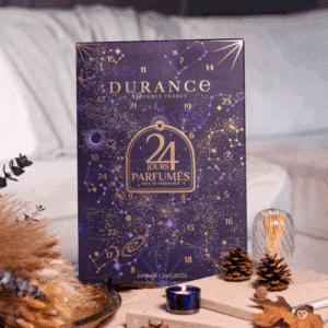 Calendrier de l’Avent Durance 2025 avec 24 bougies parfumées, 12 senteurs exclusives et un photophore en verre, idéal cadeau cocooning et décoration .