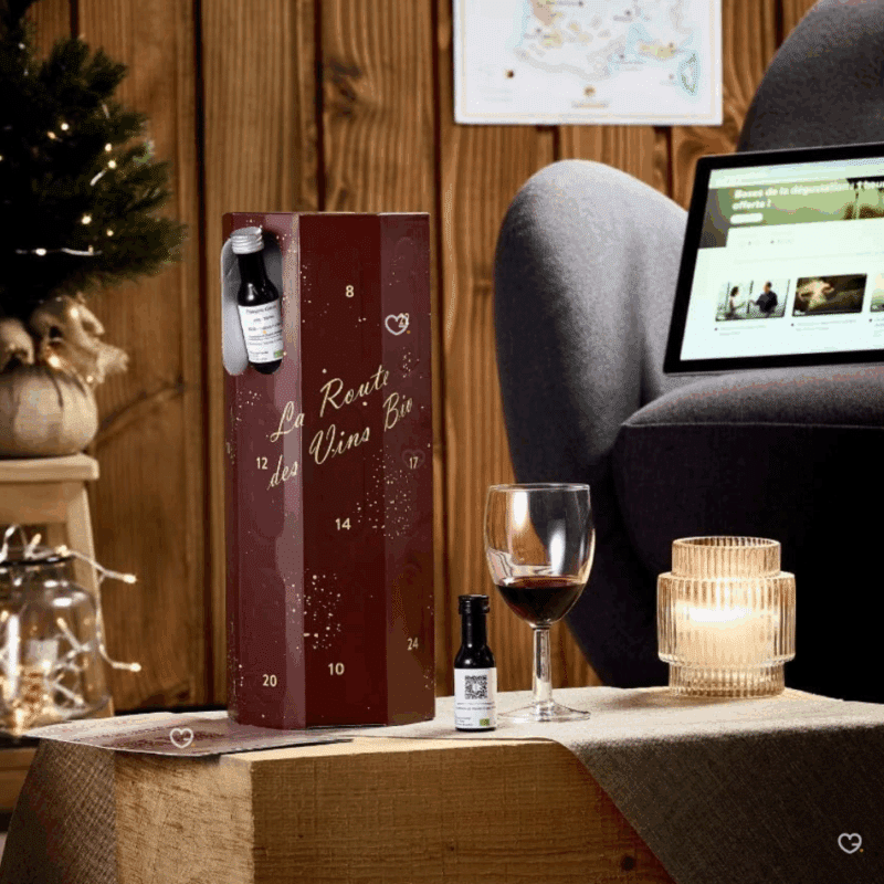 Calendrier de l’Avent Vins Bio 2025 avec 24 vins rouges, blancs et rosés français sélectionnés par le sommelier Nicolas Tacquard, idéal pour amateurs de vin écoresponsables et dégustation