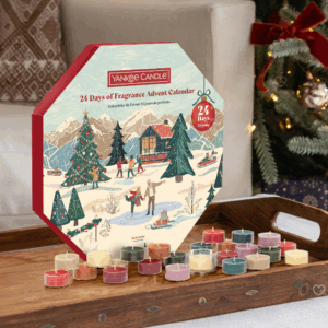 Calendrier de l’Avent Yankee Candle Couronne 2025 en forme de couronne de Noël, 24 bougies parfumées et photophore en verre pour adulte, couple, femme et homme amateurs de déco cocooning.