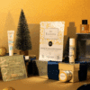 Calendrier de l’Avent Nuoo 2025 présenté dans un mini sac bowling coton bio avec 24 soins beauté naturels soins visage, corps et cheveux idéal pour femme