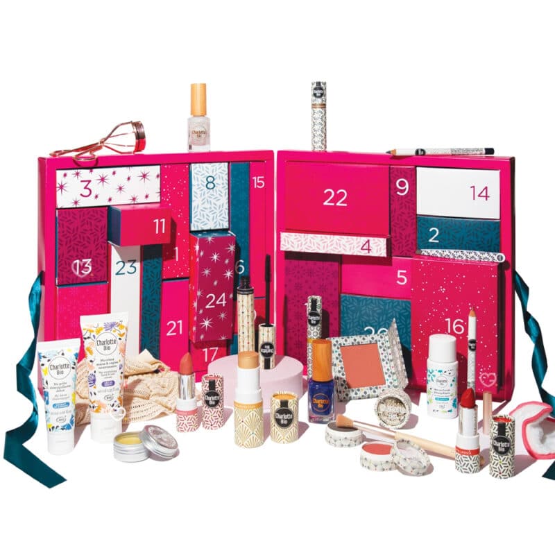 Calendrier de l'avent charlotte Bio contenant 24 produits de maquillage, soins beauté bio et accessoires bien etre