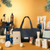 Calendrier de l’Avent Nuoo 2025 présenté dans un mini sac bowling coton bio avec 24 soins beauté naturels soins visage, corps et cheveux idéal pour femme