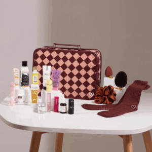 trousse beauté calendrier de l'avent my little box 2025 contenant produits soins cosmétiques, maquillage