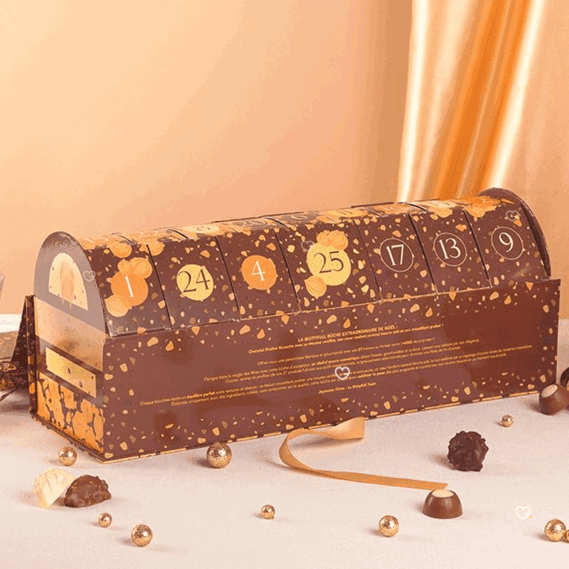 Box beauté Calendrier de l'Avent biotyfull box 2025 contenant 27 produits beauté bio soins maquillage pour femme et adolescente