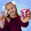 Calendrier de l’Avent Littlest pet shop 2025 avec 24 cases contenant 6 pets, 6 accessoires et 12 stickers colorés pour enfant fans de figurines et d'animaux.