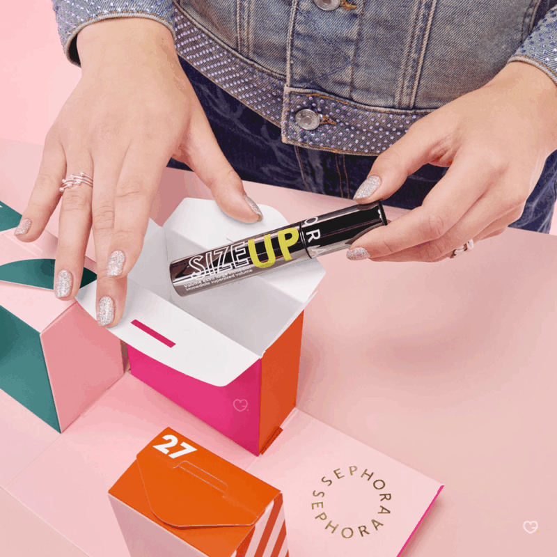 Calendrier de l'après Sephora Collection 2025, coffret beauté contenant 7 soins visage et maquillage pour femme.