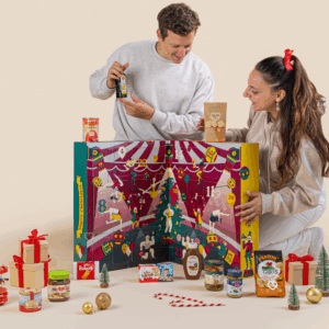 Calendrier de l'Avent Degusta Box 2025 coffret gourmadn avec 24 surprises à deguster seul, en couple ou en famille
