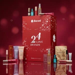 Calendrier de l'Avent Flaconi 2026 entouré de produits Dyson, Kérastase, NUXE et STARSKIN