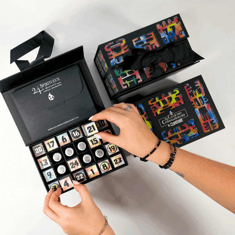 Calendrier de l’Avent adulte Le Club des Connaisseurs 2025, coffret Cumbone design incluant 24 fioles de 20ml de whiskies, rhums ou spiritueux pour amateurs raffinés et dégustation alcool adulte
