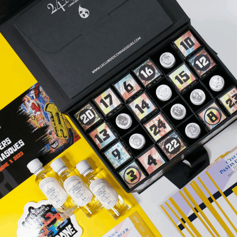 Calendrier de l’Avent Pastis 2025 avec 24 bouteilles artisanales, coffret collector élégant pour adulte amateur de spiritueux.