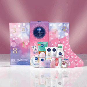 Calendrier de l’Avent Nivea Jeune 2025 avec 12 surprises beauté, 8 soins visage corps lèvres et 4 accessoires fun pour adolescents.