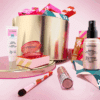 Calendrier de l’Avent Sephora Collection Premium 2025 en coffret doré réutilisable avec 24 surprises beauté exclusives maquillage, soins, bain et accessoires.