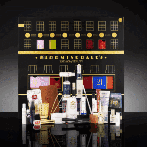 Calendrier de l’Avent bloomingdale's 2025 édition limitée avec 25 produits beauté luxe multimarque, soins visage et maquillage premium pour femme.