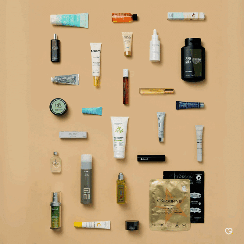 Calendrier de l’Avent Flaconi Homme 2025 avec 24 produits de beauté de grandes marques : soins et parfums, formats exclusifs et voyage, idéal pour homme élégant.