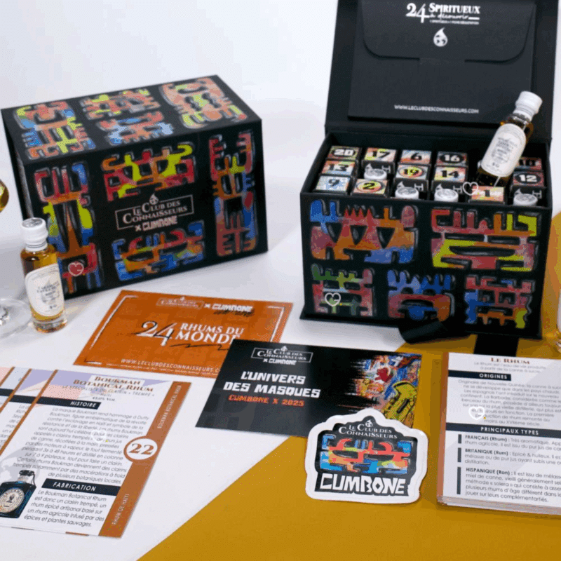 Calendrier de l’Avent Rhum Le Club des Connaisseurs 2025, coffret Cumbone design incluant 24 fioles de 20ml de rhums du monde et fiches de dégustation pour adulte amateurs de spiritueux.