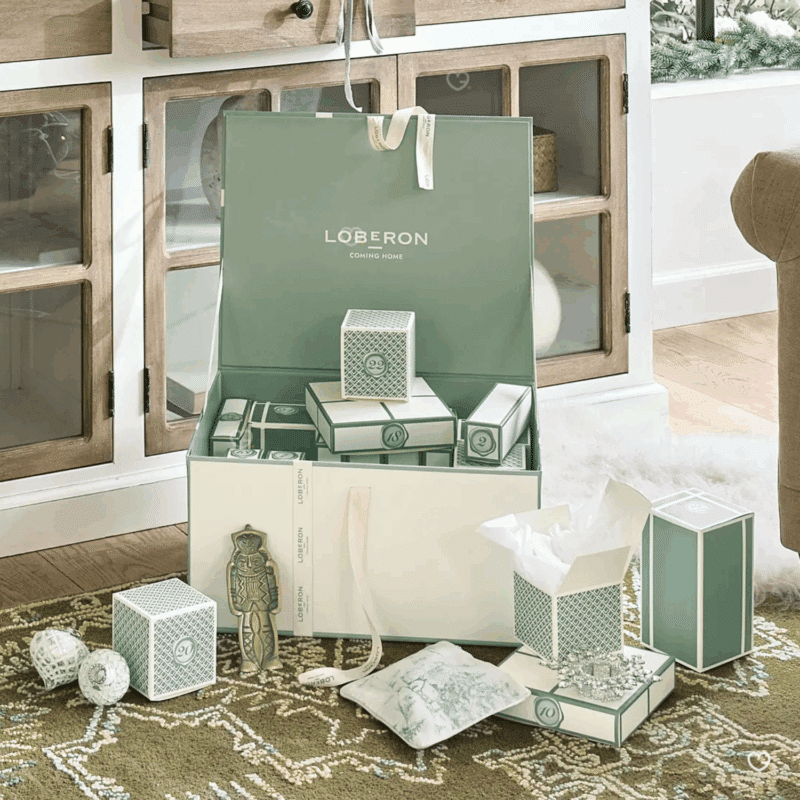 Calendrier de l’Avent Loberon 2025 original contenant 24 surprises décorations raffinées, papeterie et art de la table pour adultes amateurs de déco raffiné haut de gamme.