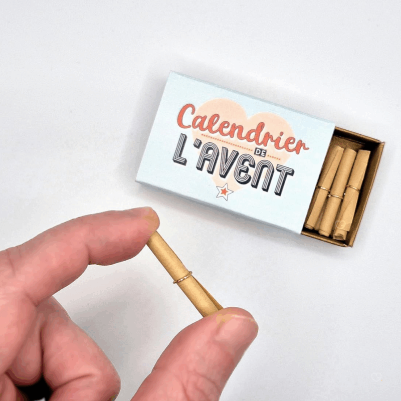 Calendrier de l’Avent Mini message personnalisé 2025 avec 24 messages émouvants faits main, idée cadeau originale pour adultes sensibles et créatifs.