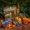 Coffret theme Quidditch Calendrier de l’Avent Harry Potter 2025 renfermant 24 surprises magiques : bijoux du Vif d’Or, chaussettes, porte-clés et objets de collection pour fans de Poudlard.