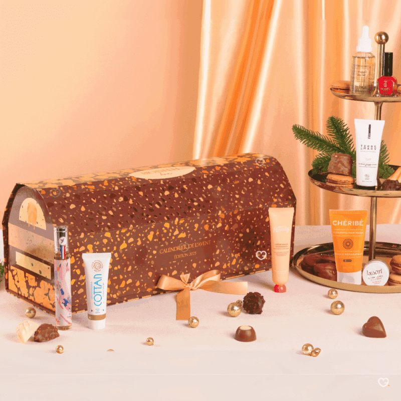 Box beauté Calendrier de l'Avent biotyfull box 2025 contenant 27 produits beauté bio soins maquillage pour femme et adolescente