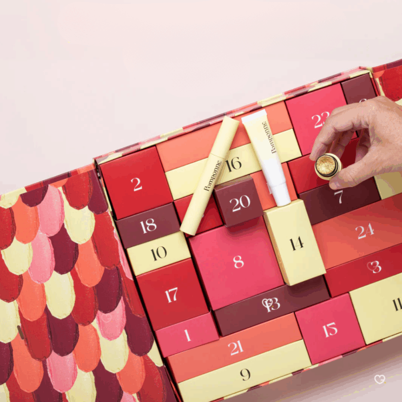 Calendrier de l’Avent Pomponne 2025 coffret beauté vegan avec 24 produits make-up et maquillage full size et accessoires éthiques pour femme.