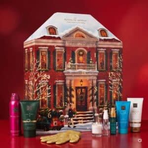 Coffret du calendrier de l'Avent Rituals 2026 ouvert avec ses 24 soins corps alignes