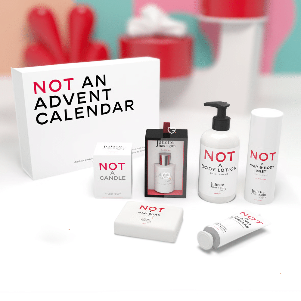 : Coffret Not an Advent Calendar Juliette Has a Gun présentant une sélection de parfums de la marque prête pour offrir un coffret luxe parfumé élégant et original.