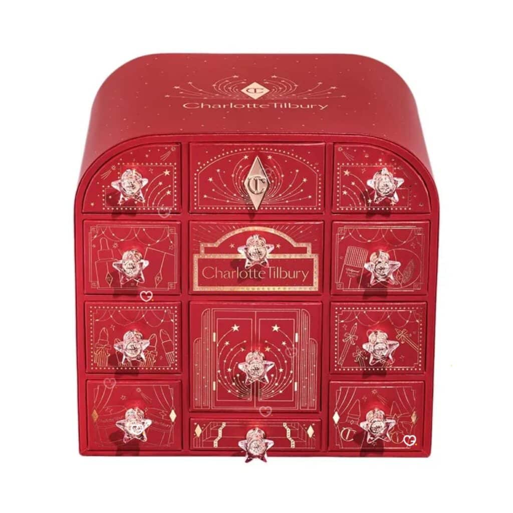 Calendrier de l Avent Charlotte Tilbury 2026 Hollywood Beauty Wonderland, boite rouge et or fermee